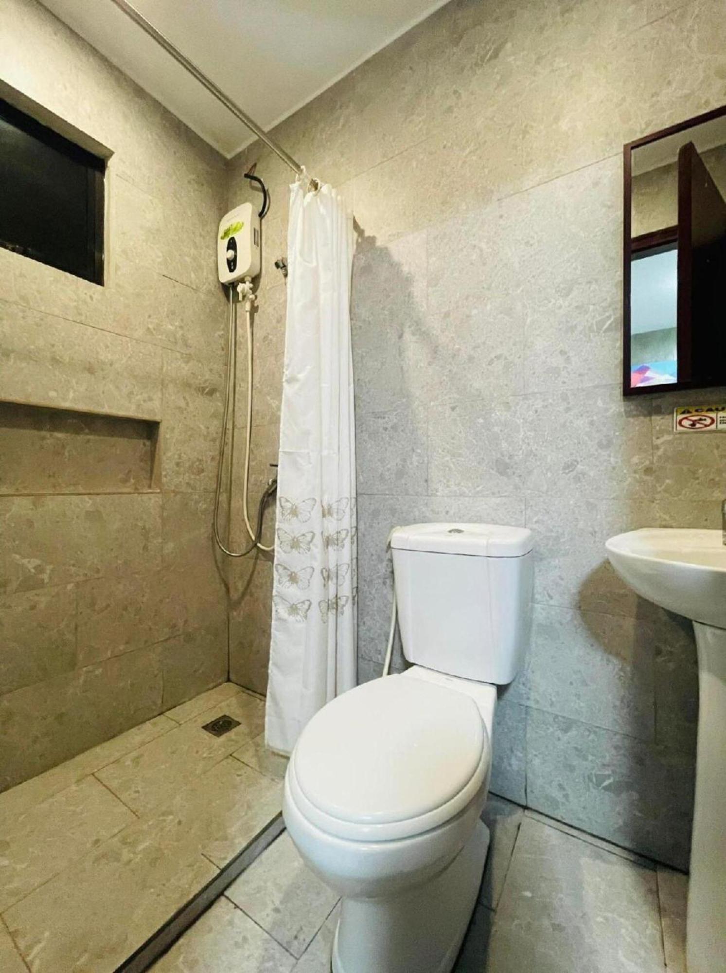 Oyo 925 Rcee Place セブ市 エクステリア 写真